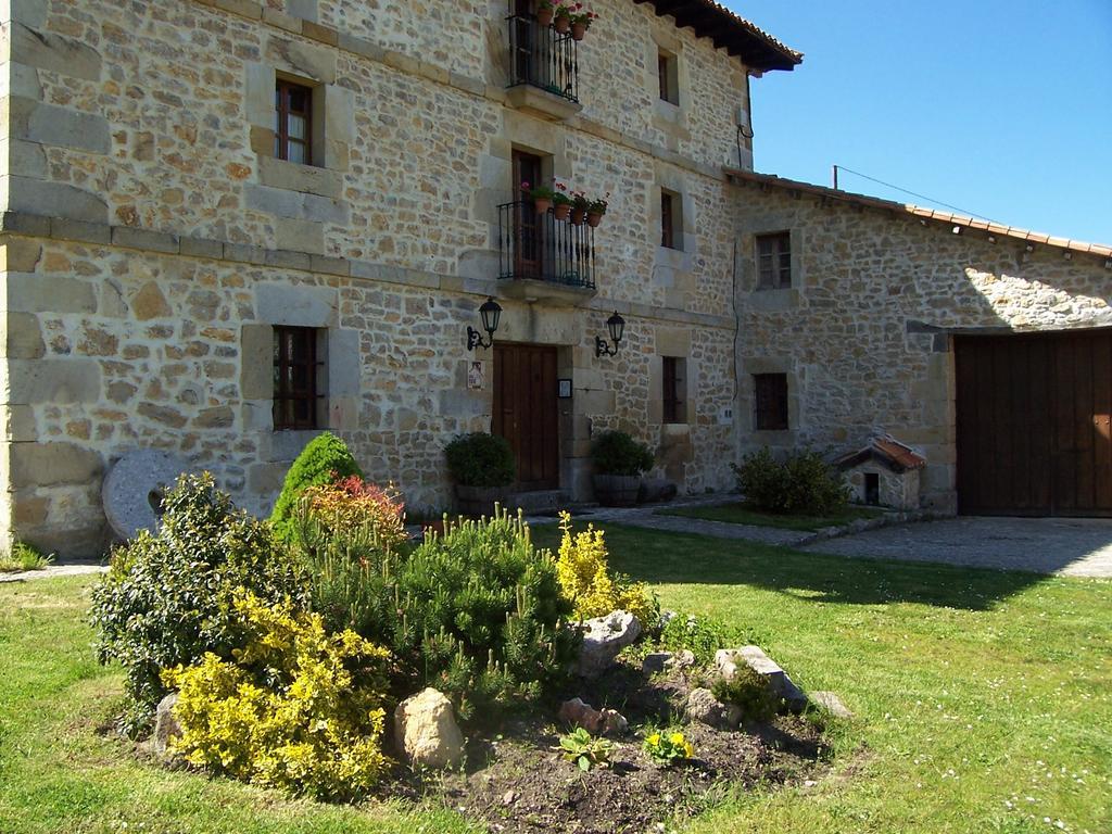 Casa Rural La Toba I Y II Bezana エクステリア 写真