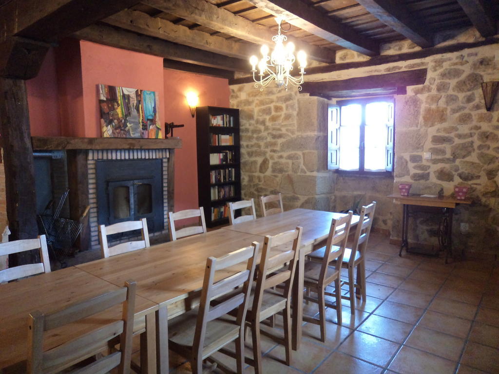 Casa Rural La Toba I Y II Bezana エクステリア 写真