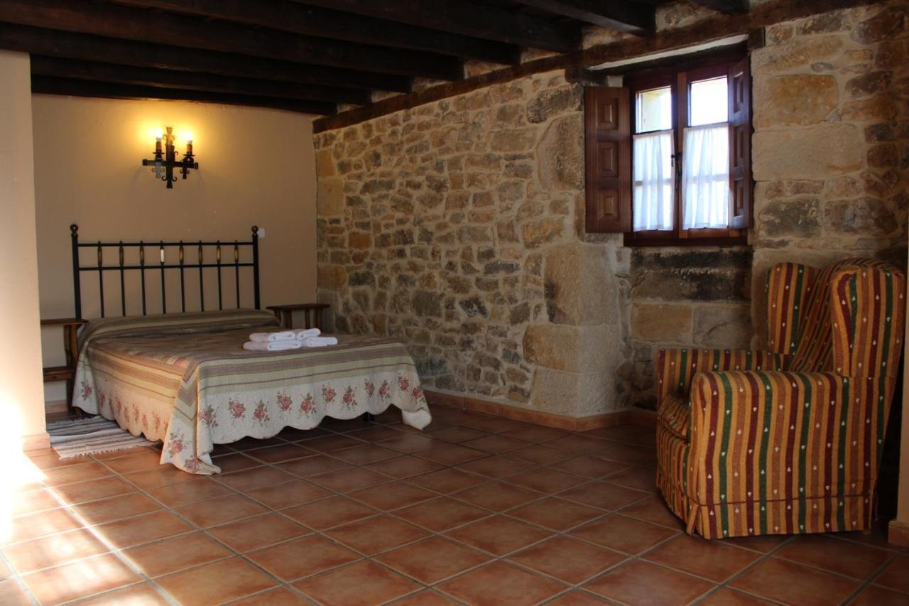 Casa Rural La Toba I Y II Bezana エクステリア 写真